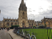 Load image into Gallery viewer, Harry Potter Filming Locations &amp; Oxford University Walking Tour - Everyday at 12.30 pm for 90 minutes
