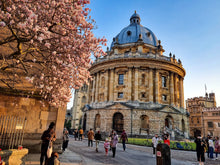 Load image into Gallery viewer, Discover 1000 Years of Historic Oxford in 90 minutes! Join Guided Walking Tour of Oxford University &amp; Oxford City
