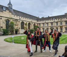 Load image into Gallery viewer, Harry Potter Filming Locations &amp; Oxford University Walking Tour - Everyday at 12.30 pm for 90 minutes
