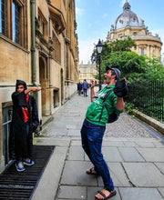 Load image into Gallery viewer, Harry Potter Filming Locations &amp; Oxford University Walking Tour - Everyday at 12.30 pm for 90 minutes
